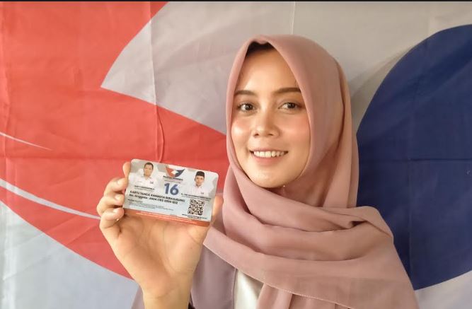 Dapat KTA Partai Perindo Berasuransi dari Aktor Prabu Siliwangi, Warga Cirebon Antusias