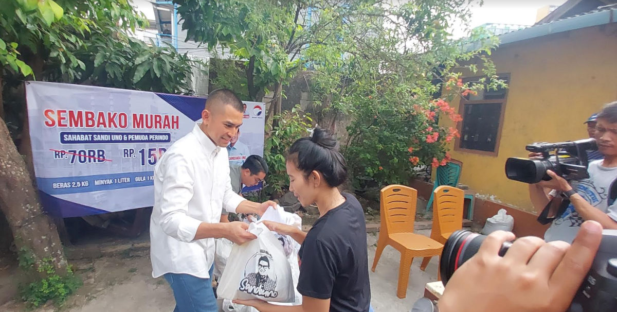 Pemuda Perindo Gelar Bazar Sembako Murah untuk Warga Matraman Jaktim