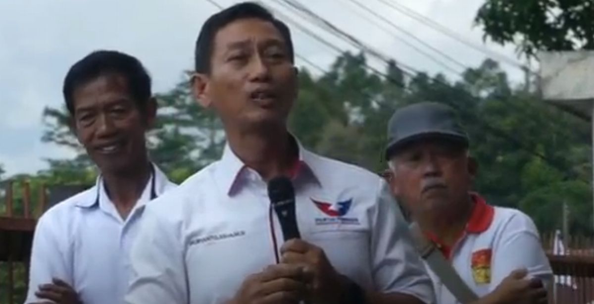 Berikan Bantuan Gerobak Sepeda Perindo, Wuryanto Ajak Semua Pihak Bantu Pedagang Kecil