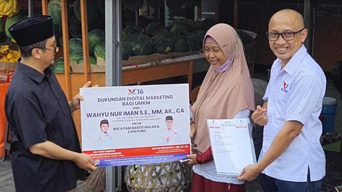 Bude Parno Pedagang Mi Ayam Dukung Partai Perindo Galakkan UMKM