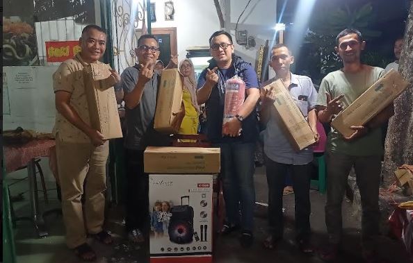 Dapat Bantuan dari Ketua DPW Partai Perindo DKI, Warga Petukangan Utara Bersyukur