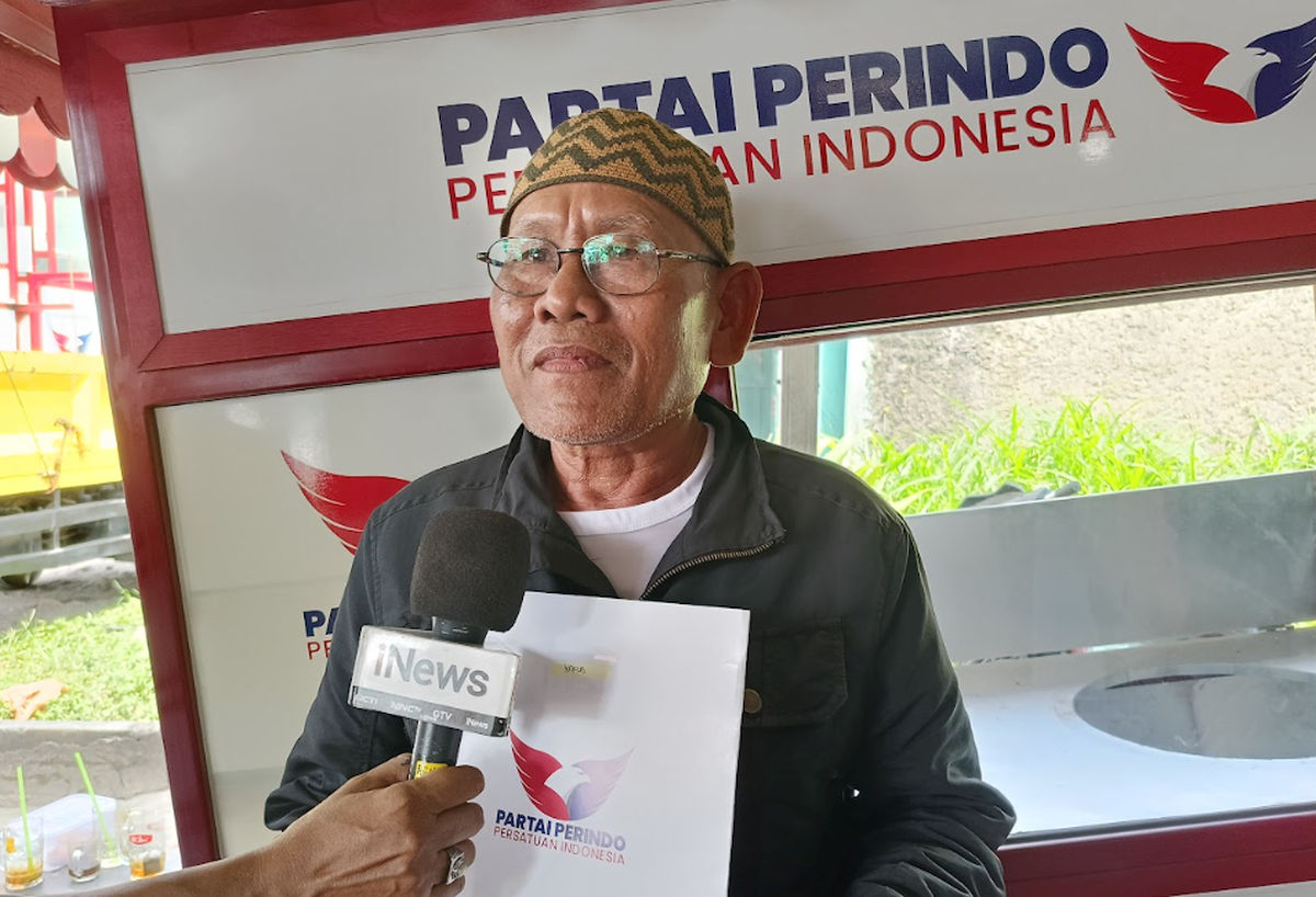Dapat Bantuan Gerobak Gratis, Pedagang: Harapan Saya Partai Perindo Lebih Maju Lagi