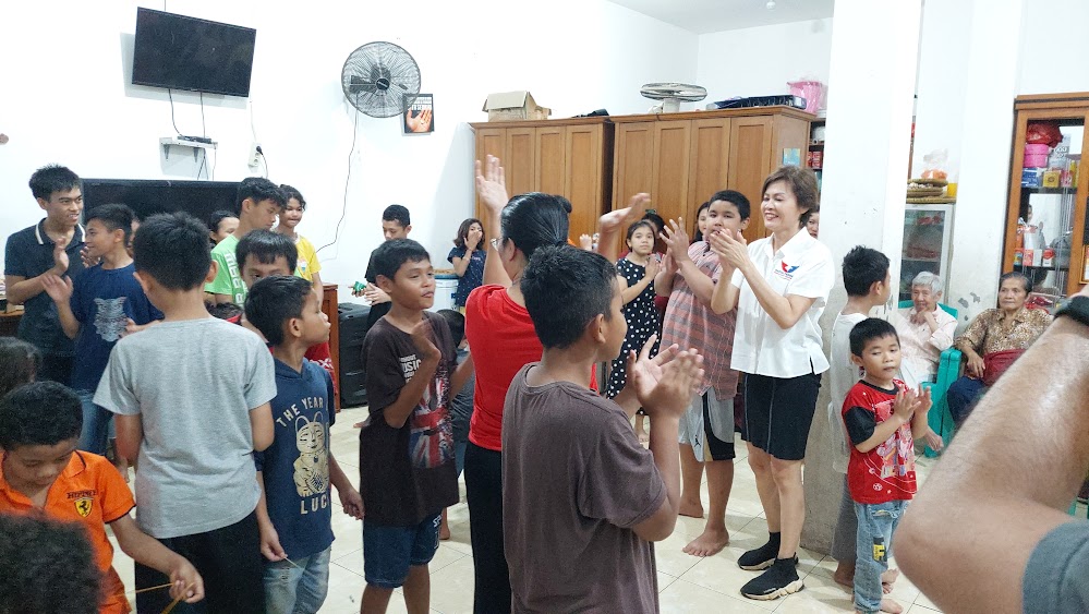 Dapat Bantuan dari Bacaleg Partai Perindo, Ketua Yayasan Kasih Anugrah Bersyukur