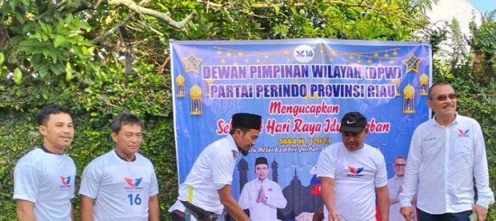 Sembelih 2 Hewan Kurban, Ketua DPW Partai Perindo Riau: Semoga Berkah & Memberi Manfaat bagi Masyarakat 