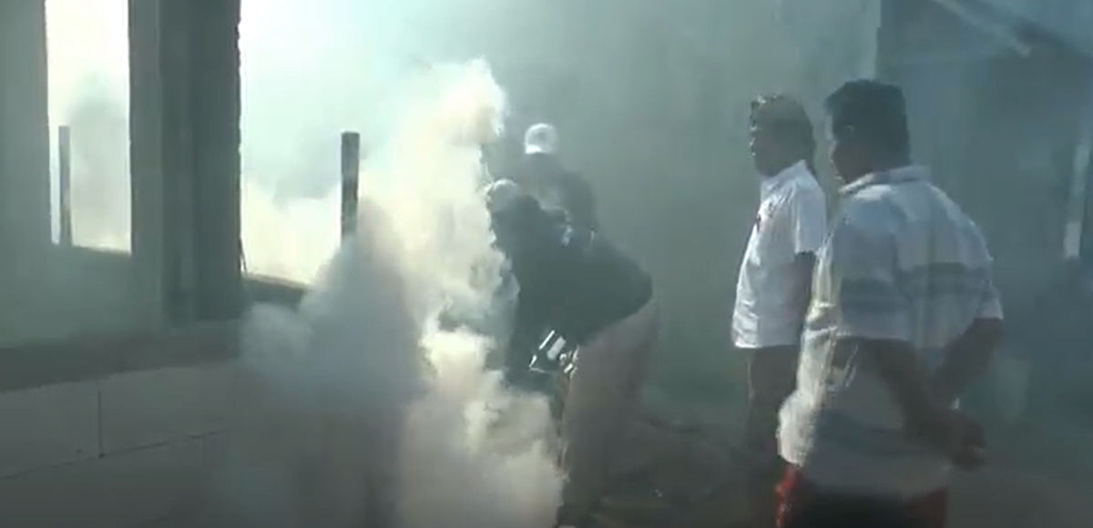 Partai Perindo Gelar Fogging di Kawasan Kumuh Kendal Usai Terima Keluhan Warga Banyak Nyamuk