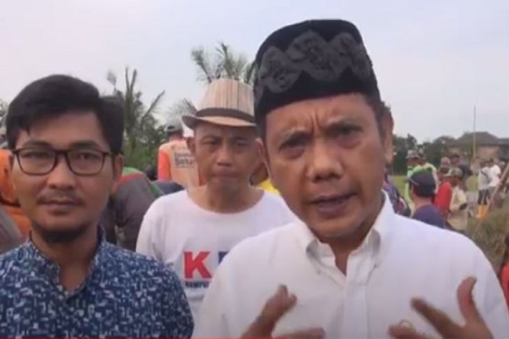 Masyarakat Swadaya Bangun Jalan di Subang, Oni Suwarman: Kalau Semua Seperti Ini Indonesia Makin Makmur! 