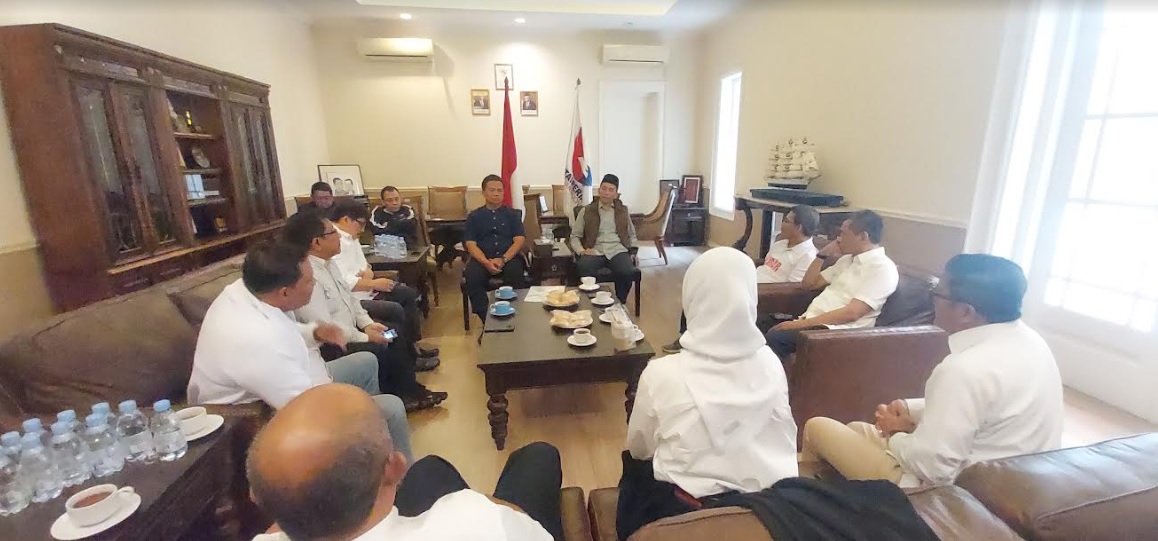 Silaturahmi ke Partai Perindo, Relawan Jokowi Ajak Anak Muda Pilih Ganjar Pranowo