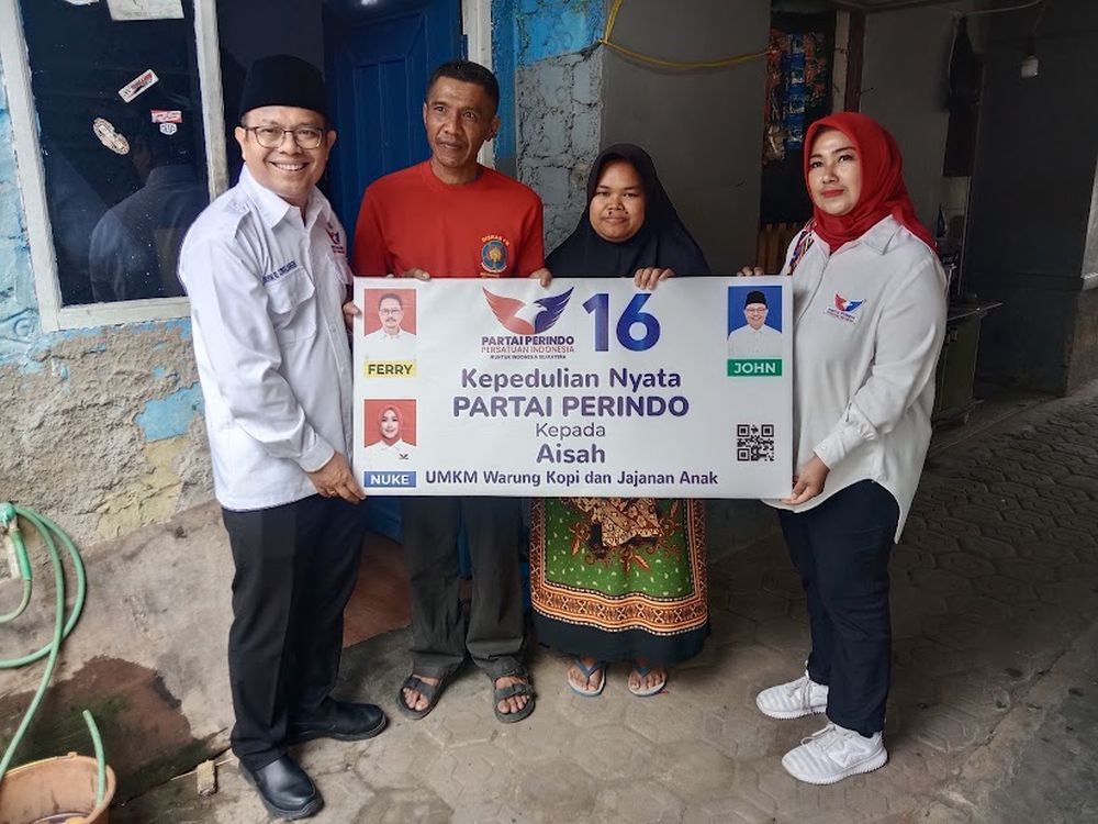 Terpuruk Akibat Pandemi Covid-19, Pedagang Warung di Bandung Semringah Dibantu Partai Perindo