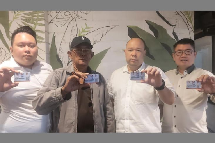 DPD Partai Perindo Kota Surabaya Bagikan KTA Berasuransi Pada Ribuan Juru Parkir 