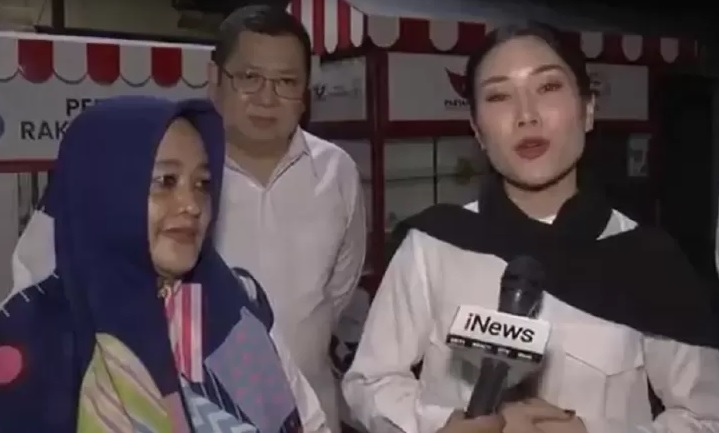 Bagikan Gerobak Gratis, Bacaleg Partai Perindo Angela Tanoesoedibjo: Tingkatkan Produktivitas UMKM