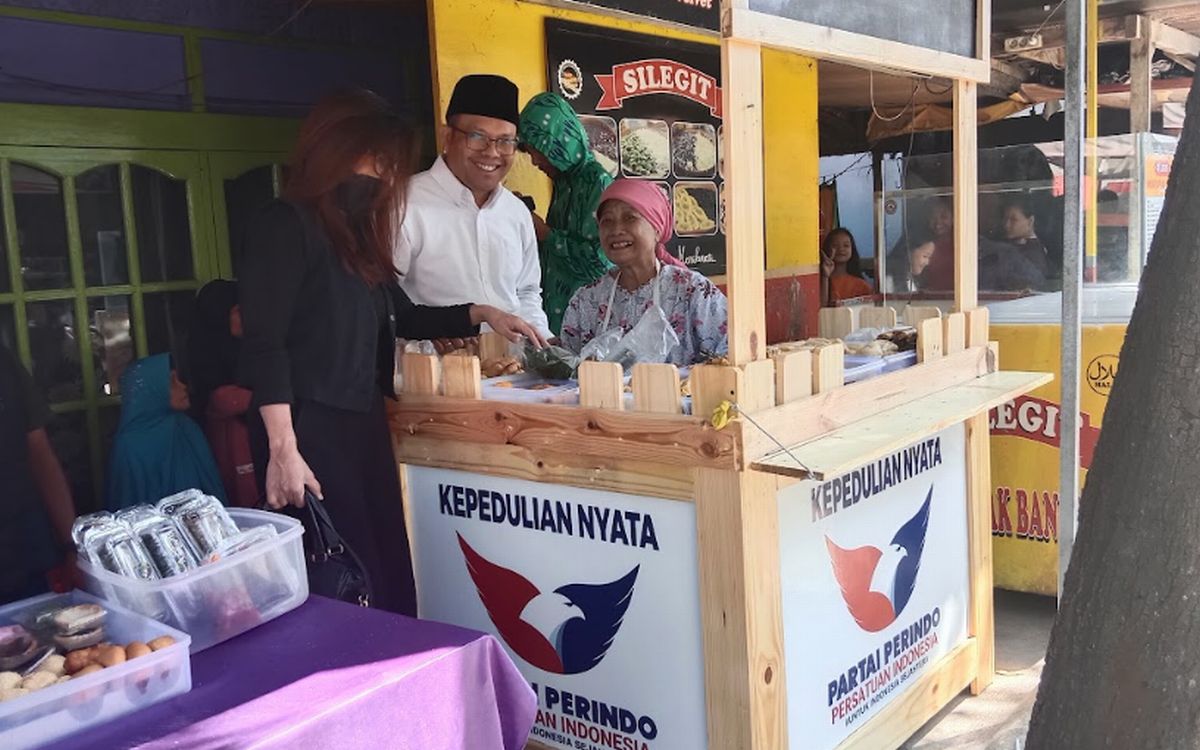 Bantu Pedagang Gorengan, Bacapres Partai Perindo: Harapannya Ekonomi Warga Meningkat