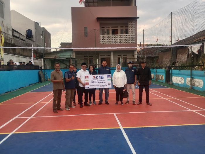Bantu Renovasi Sarana Olahraga di Bandung, Bacaleg Partai Perindo Kian Dekat dengan Masyarakat