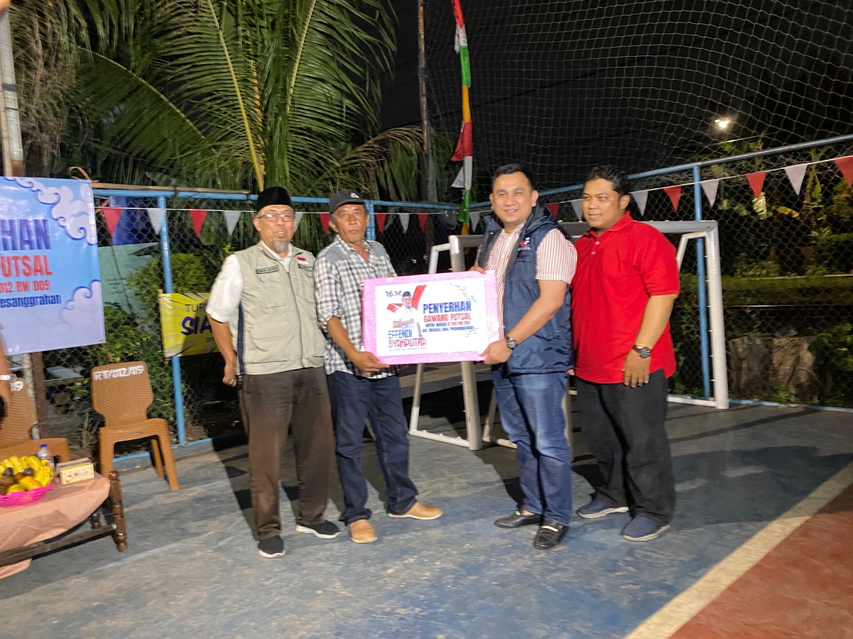 Dapat Bantuan Gawang Futsal, Warga Pesanggrahan Doakan Effendi Syahputra Sukses di 2024
