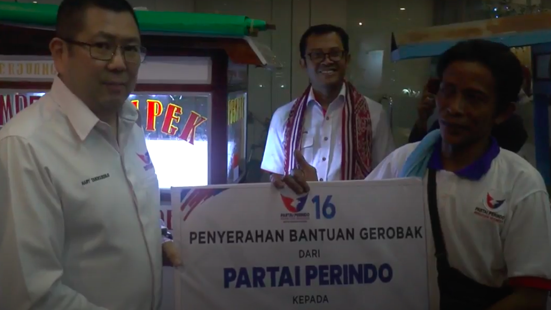 Dapat Bantuan Gerobak Perindo dari Hary Tanoe, Pedagang di Kalbar: Senang Banget