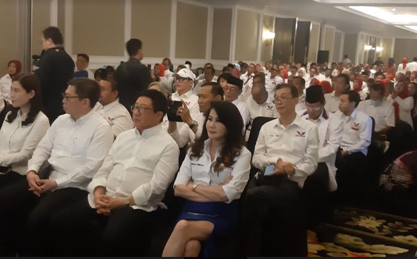 Hary Tanoe Gembleng 300 Bacaleg DPR, DPRD Provinsi dan Kabupaten di Jatim