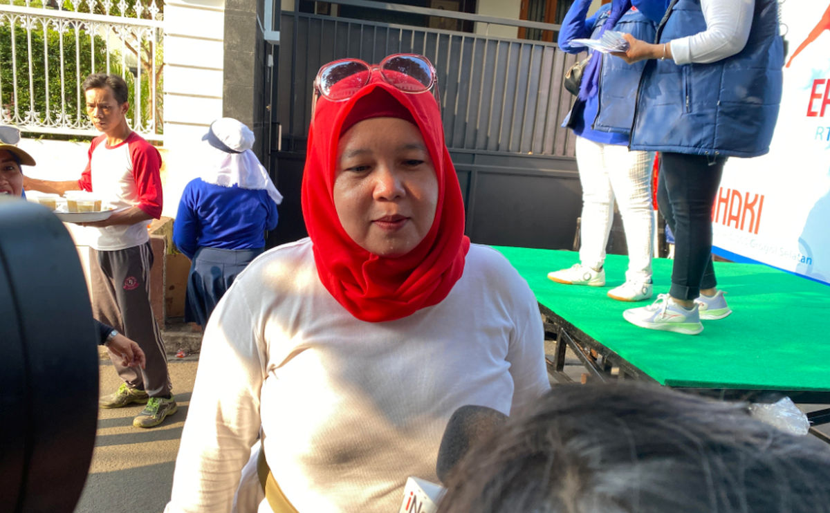Ikuti Senam Sehat, Ibu-Ibu di Grogol Selatan Doakan Effendi Syahputra Sukses