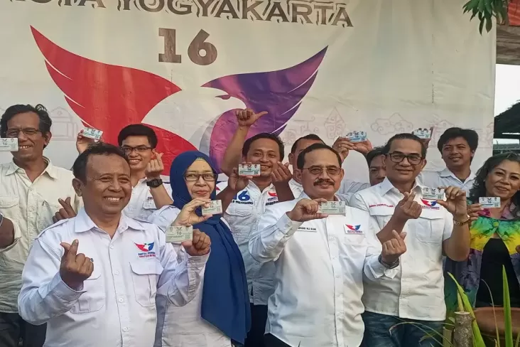 Partai Perindo DIY Bagikan Ribuan KTA Berasuransi untuk Kader dan Warga 