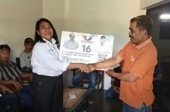 RPA Perindo Bagikan Ratusan KTA Berasuransi di Tulungagung, Langsung Diaktivasi
