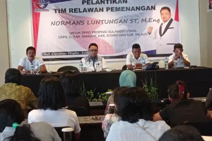 Bacaleg Partai Perindo DPRD Sulut Normans Luntungan Lantik 150 Relawan untuk Tim Pemenangan 