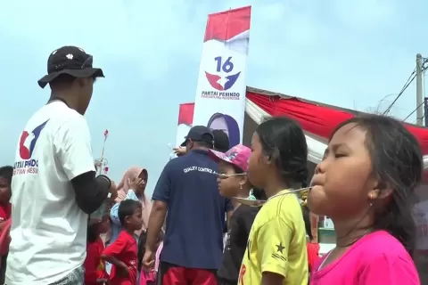 Meriah! Kader dan Pengurus Partai Perindo Membaur Bersama Masyarakat Rayakan HUT ke-78 RI 