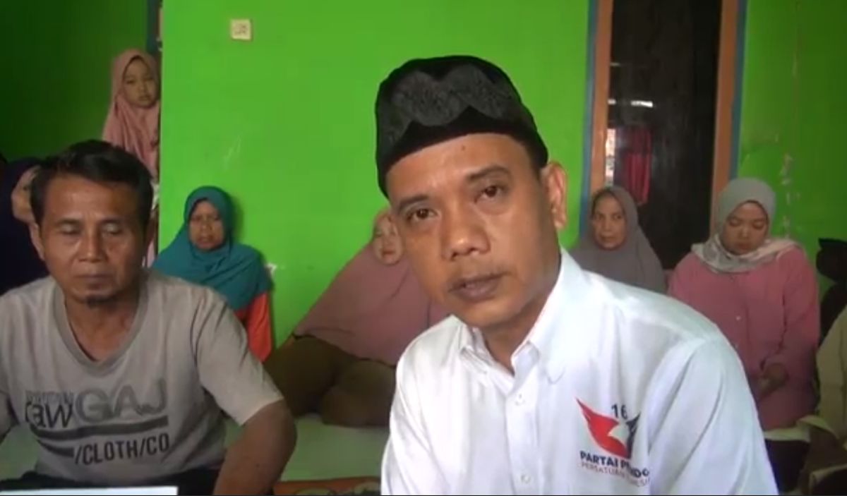 Bacaleg Partai Perindo Aa Oni Berikan Santunan Duka ke Pemegang KTA Berasuransi di Subang