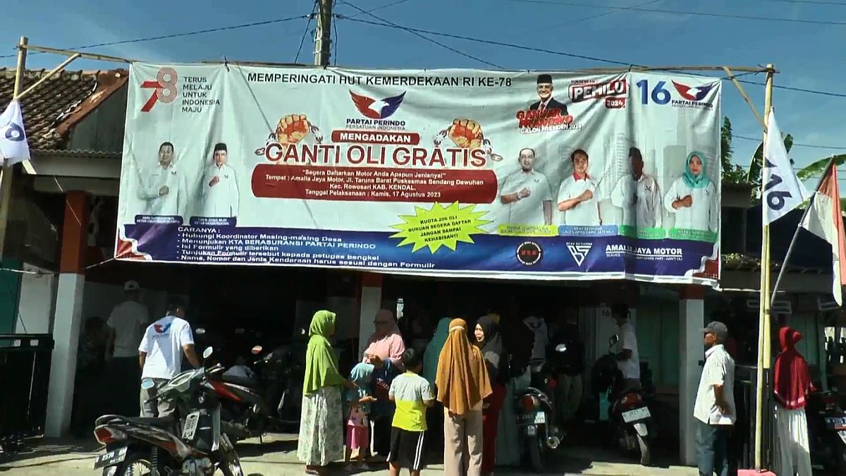 Partai Perindo Jateng Bagi-Bagi Oli Gratis, Warga: Patut Diacungi Jempol!