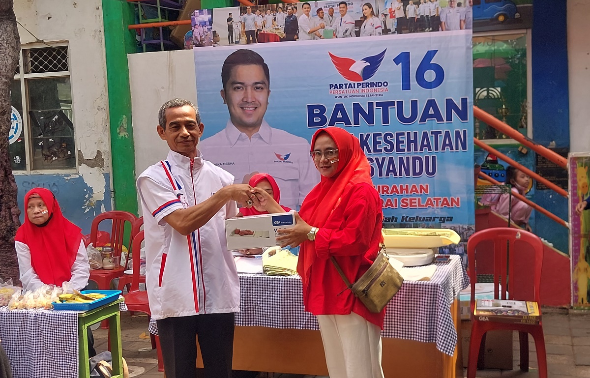 Terima Bantuan Alkes dari Bacaleg Perindo Diska Resha, Warga Manggarai Selatan: Terima Kasih