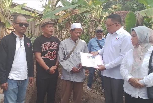 Partai Perindo Salurkan Bantuan Korban Kebakaran di Dua Lokasi di Cianjur