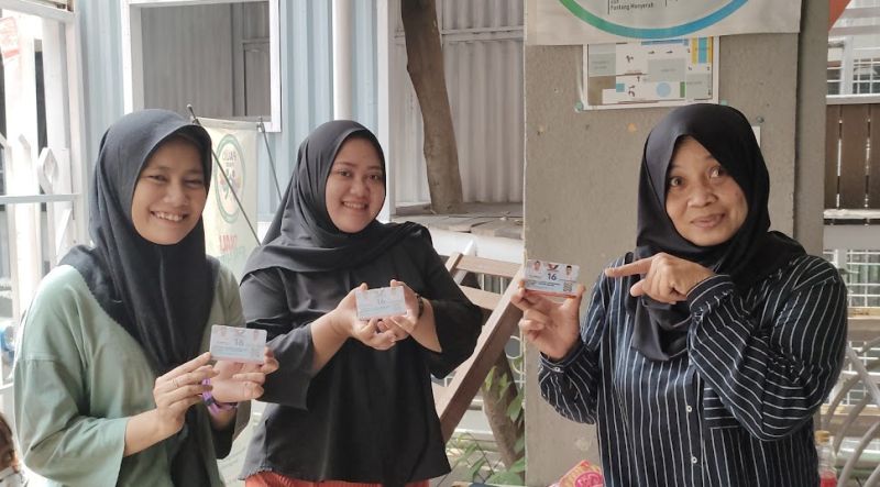 Selain Fogging, Partai Perindo Bagikan KTA Berasuransi di Kota Bandung
