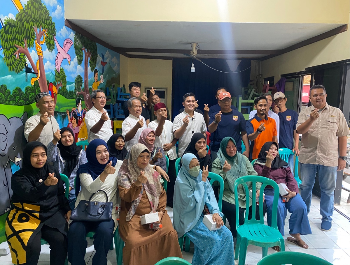 Terima KTA Berasuransi, Warga Manggarai Selatan: Terima Kasih Partai Perindo!