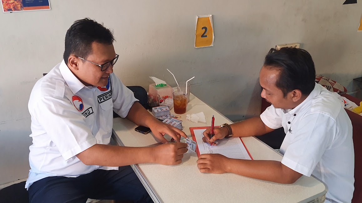 Bacaleg Partai Perindo Gelar Jumat Berkah di Duren Sawit, Sopir Angkot dan Ojol Daftar KTA Berasuransi