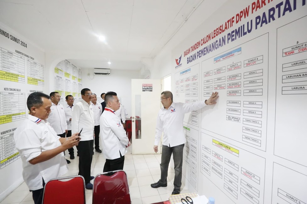 Hary Tanoesoedibjo Tinjau War Room Bappilu Partai Perindo Sumut
