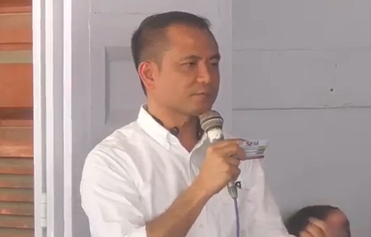 Bacaleg Partai Perindo Leader Dermawan Sosialisasikan KTA Berasuransi di Nias Utara