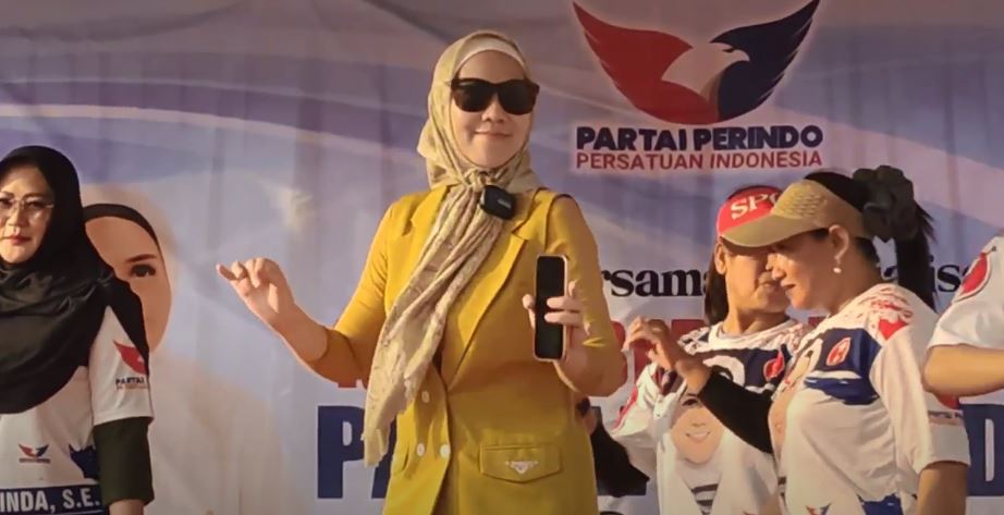 Bagikan 10 Ribu KTA Perindo Berasuransi, Venna Melinda: Asuransi Biasanya Bayar, Kalau Ini Gratis