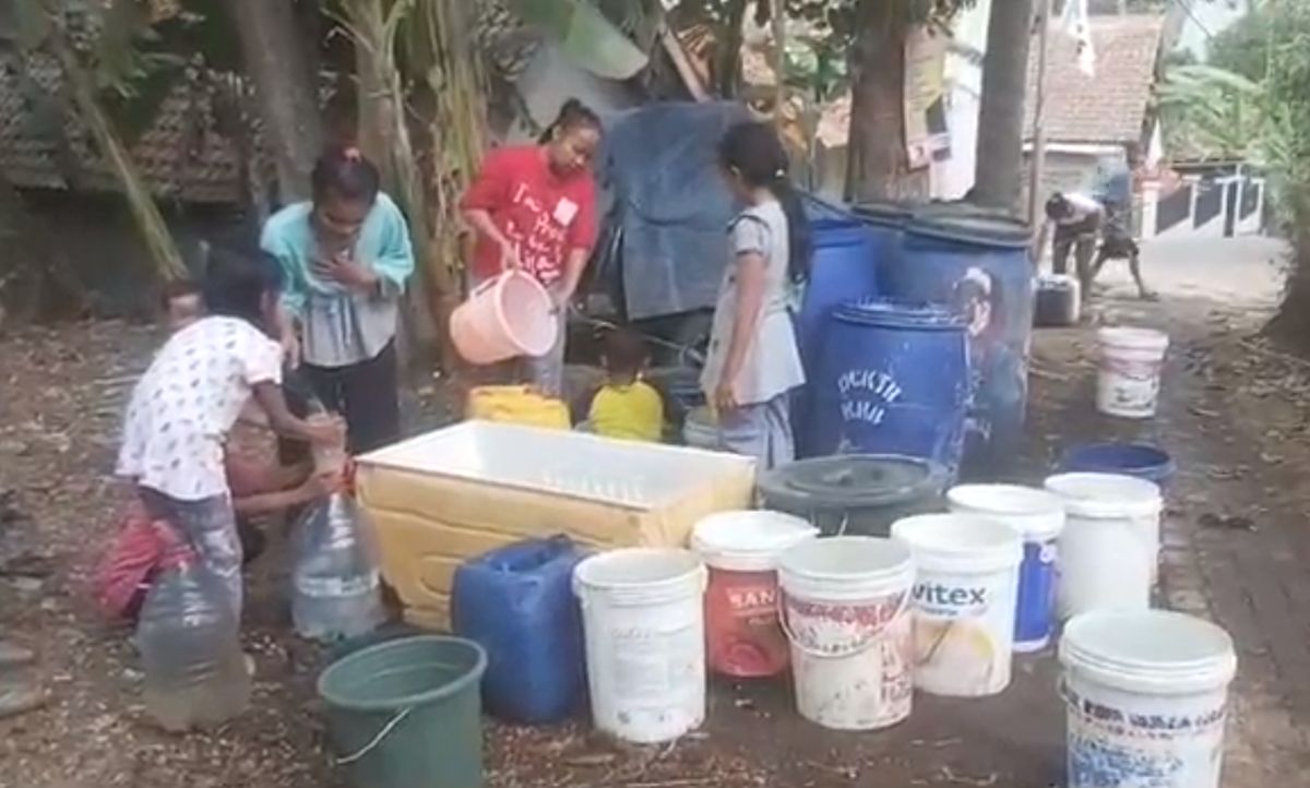 Dapat Bantuan 12 Ribu Liter Air Bersih, Warga Cimahi: Semoga Partai Perindo Semakin Berjaya