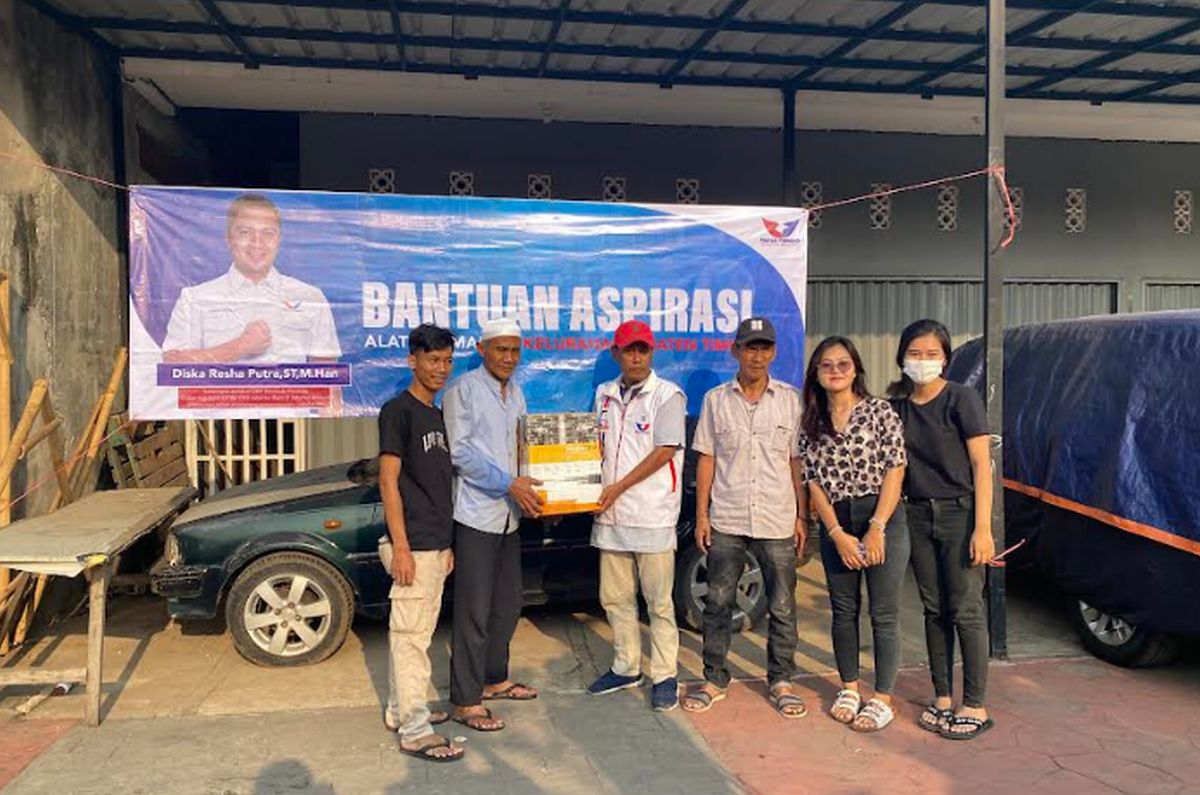 Dapat Bantuan CCTV untuk Antisipasi Kejahatan, Warga Doakan Caleg Partai Perindo Diska Resha Sukses