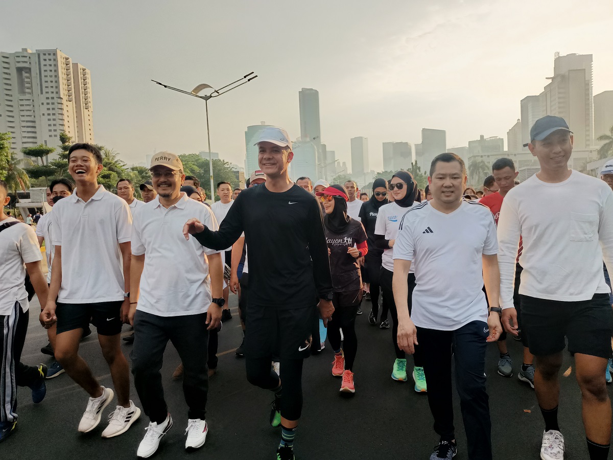 Keakraban Hary Tanoe dan Ganjar Jalan Pagi di CFD Sudirman
