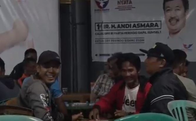 Warga Palembang Antusias Ikuti Lomba Gaple di Posko Sahabat Partai Perindo 