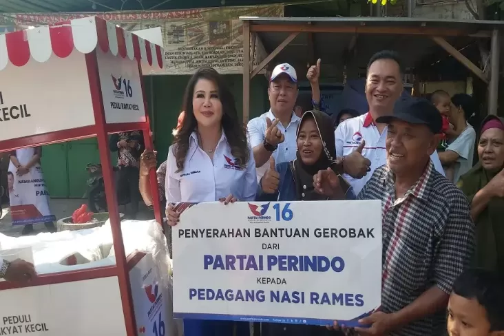 Pedagang Nasi rames di Surabaya Doakan Partai Perindo Menang Pemilu 2024 
