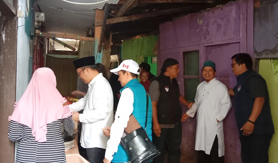 Partai Perindo Bedah Rumah Tak Layak Huni saat Blusukan ke Bandung