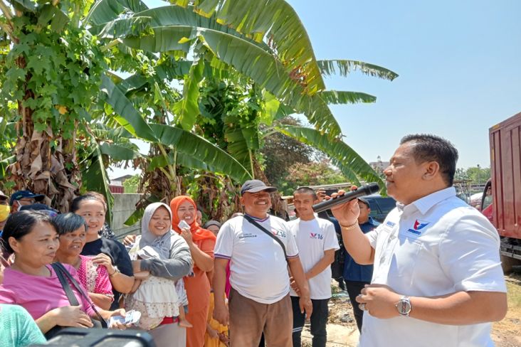 Partai Perindo Gelar Bazar Sembako Murah, Warga Cakung Merasa Sangat Terbantu