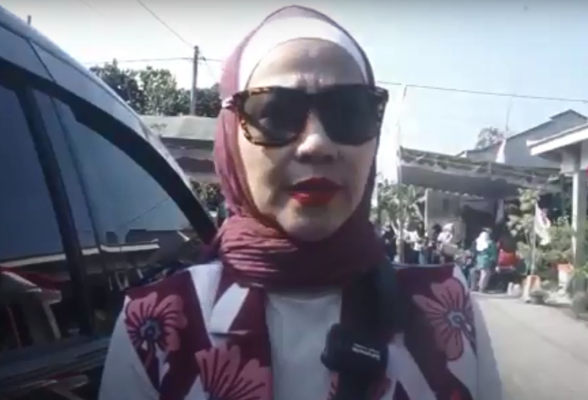Selain Berbagi Sembako, Venna Melinda Juga Serap Aspirasi Warga Blitar