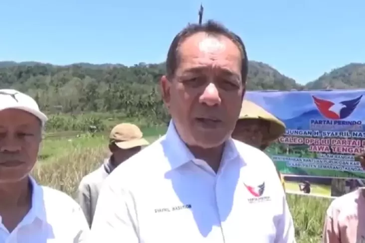 Selain Pupuk Gratis, Partai Perindo Berikan KTA Berasuransi Khusus Petani Semarang 