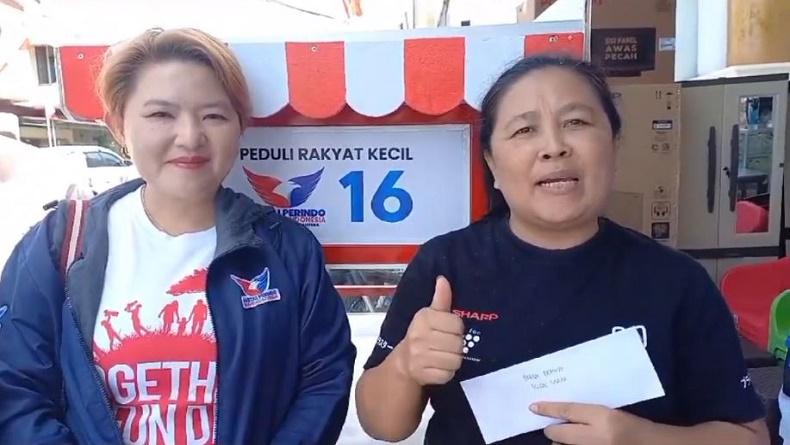 Semringah Diberi Gerobak Perindo, Pelaku UMKM: Saya Sangat Bersyukur