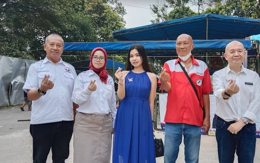 Senangnya Para Pecinta Burung Ikut Lomba Burung Berkicau Piala Djoni Toat