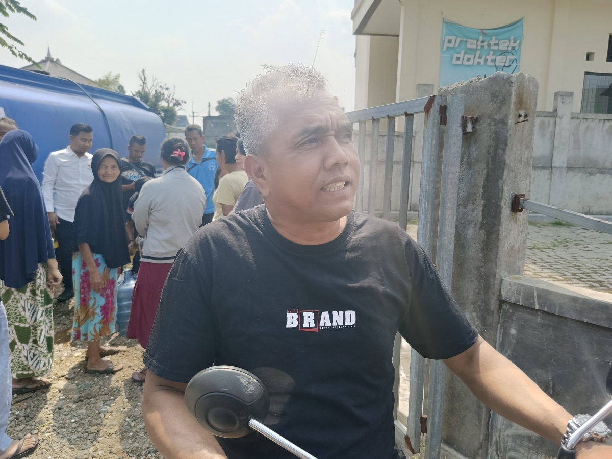 Senangnya Warga Cilebut Dapat Bantuan Air Bersih dari Partai Perindo