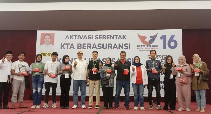 Serentak, Partai Perindo Aktivasi 1.000 KTA Berasuransi Warga Bandung