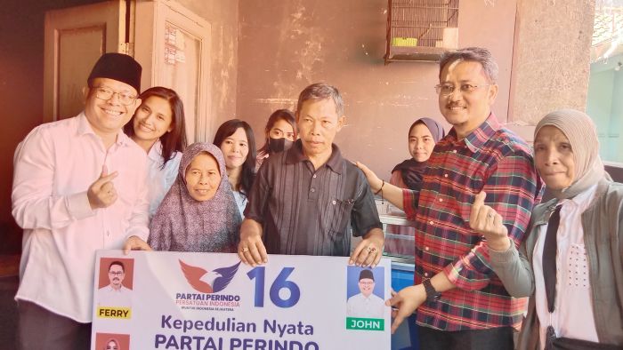 Sulastri, Pedagang Makanan Keliling Tak Percaya Diperhatikan Partai Perindo