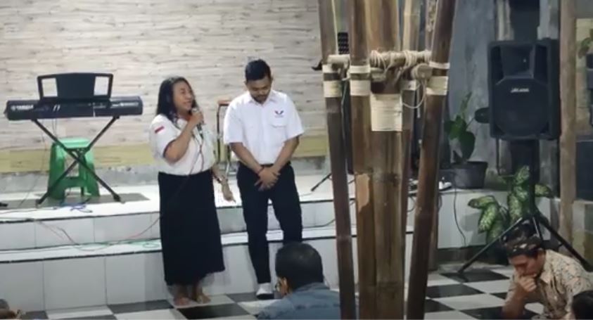 Jennie Latumahina Bagikan 250 KTA Berasuransi Perindo di Kediri