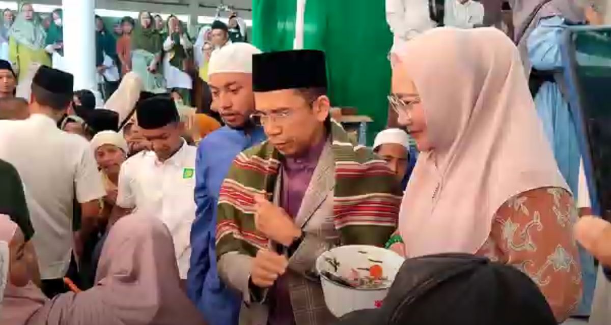 TGB Hadiri Pengajian Akbar Maulid Nabi di Lombok Timur